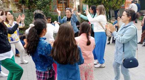 Eskişehir sokaklarında dans dolu görüntüler