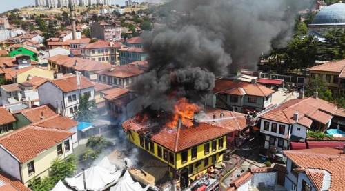 Eskişehir Tarihi Odunpazarı Evleri'nde korkutan yangın! 7 kişi hastanelik oldu