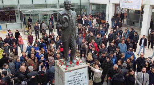 Eskişehir Tepebaşı Belediyesi'nde Ata'ya saygı duruşu