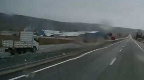 Eskişehir trafiğinde böyle korku saldı: O anlar kamerada