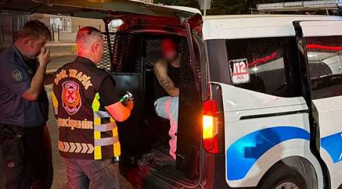 Eskişehir trafiğinde dehşet: Kuryeyi silahla yaraladı