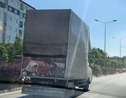 Eskişehir trafiğinde dikkat dağıtan görüntü