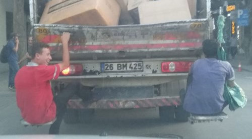 Eskişehir trafiğinde tehlikeli oyun