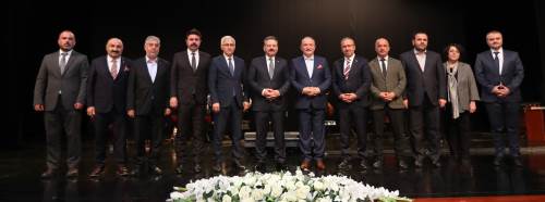 Eskişehir Valisi  "Mehmet Kemiksiz ile Yunusça İlahiler" programına katıldı