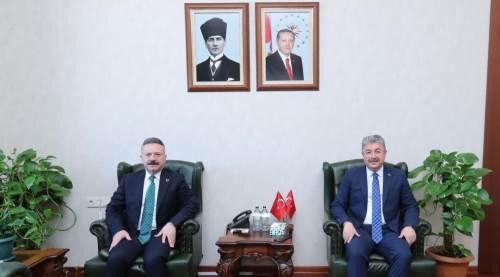 Eskişehir Valisi Aksoy'a Osmaniye valisinden ziyaret