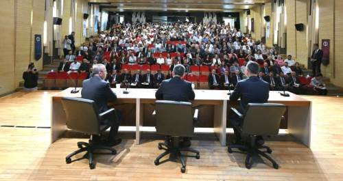 Eskişehir Valisi Aksoy okul ve kurum müdürleriyle kritik toplantıda buluştu