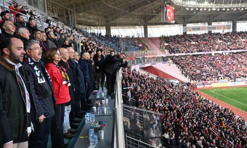 Eskişehir Valisi’nden Eskişehirspor’a tebrik mesajı
