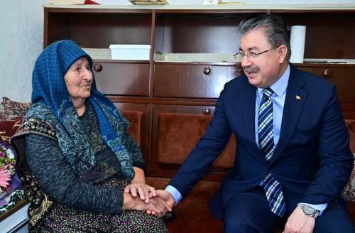 Eskişehir Valisi Yılmaz, Ayşe Ürüm’ü ziyaret etti