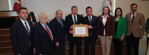 Eskişehir Valisi Yılmaz’a Sivrihisar’dan anlamlı berat