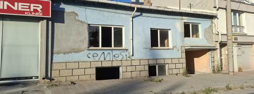 Eskişehir Yeşiltepe'deki metruk bina mahalleliyi tedirgin ediyor