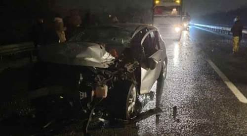 Eskişehir yolunda feci kaza: İş makinesiyle çarpıştı!