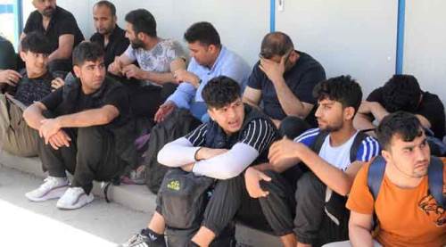 Eskişehir yolunda yakalandılar! 92 kaçak göçmen...