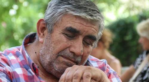 Eskişehirli adamın nasıl uyuduğunu görünce çok şaşıracaksınız