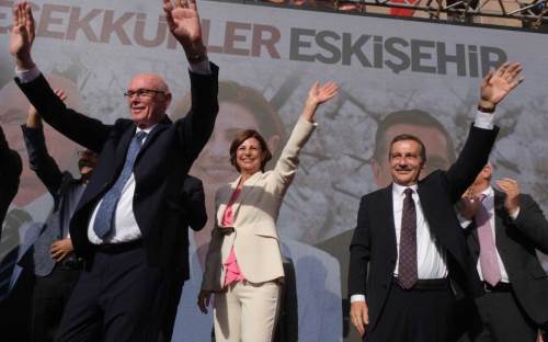 Eskişehirli başkanları birbirleri ile kıyaslıyorlar...