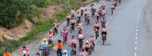 Eskişehirli bisikletçiler Kandıra’da pedal çevirdi