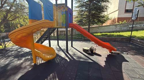 Eskişehirli çocuklara bu kötülüğü kim yapıyor: Parkta akıl almaz görüntü!