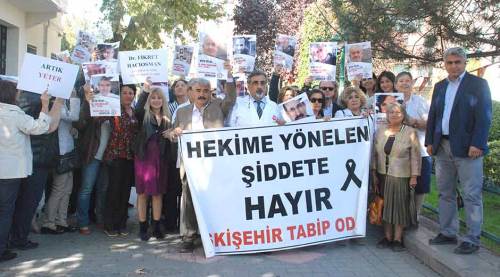 Eskişehirli doktorlar şiddet yasası istiyor