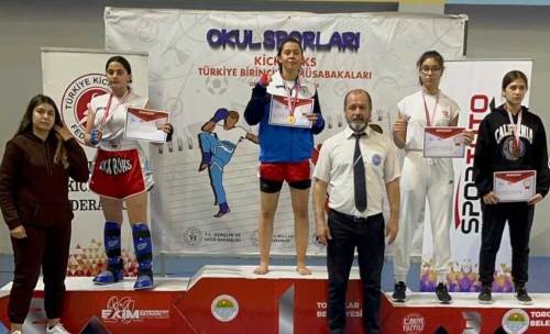 Eskişehirli genç sporcudan gururlandıran başarı
