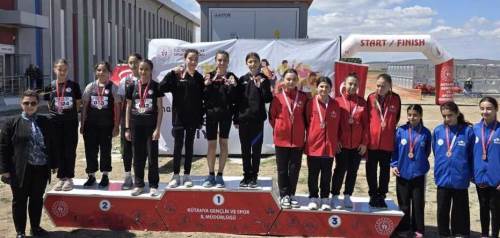 Eskişehirli gençlerden Anadolu Yıldızlar Ligi’nde büyük başarı