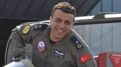 Eskişehirli Hava Pilot Albay Muharrem Fırat son yolculuğuna uğurlanıyor
