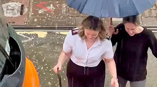 Eskişehirli kadın esnaf sosyal medyayı salladı