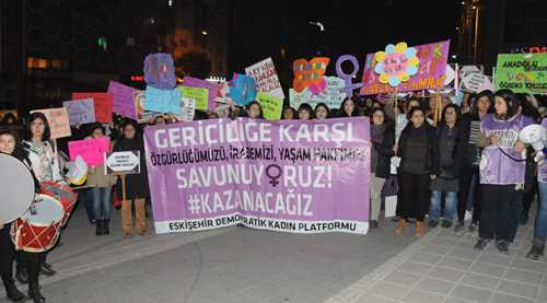 Eskişehirli kadınlardan şiddet protestosu