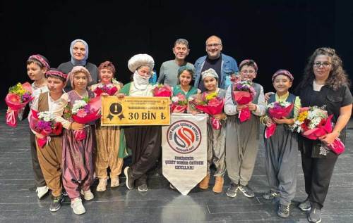 Eskişehirli öğrenciler Nasreddin Hoca Yarışmasından birincilikle döndü