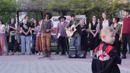 Eskişehirli öğrenciler sanatlarıyla direnişe destek veriyor!