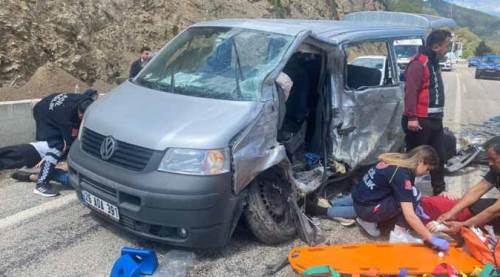 Eskişehirli öğrencileri taşıyan araç kaza yaptı: Can pazarı