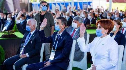 Eskişehirli politikacı, İYİ Parti kongresinde...