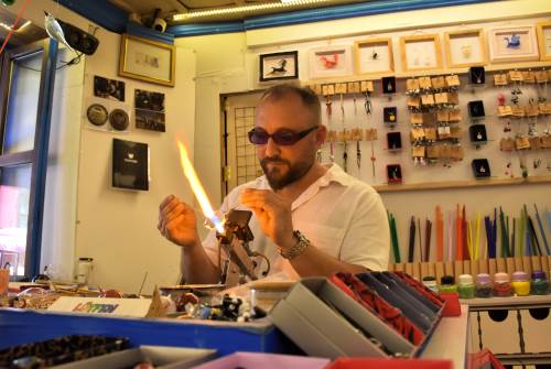 Eskişehirli sanatçı cama nefesiyle hayat veriyor