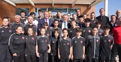 Eskişehirli sporcular Türkiye için Sırbistan'da