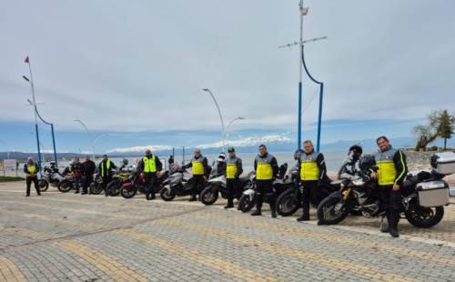 Eskişehirli sürücüler karla kaplı yollardan güneşe sürdü