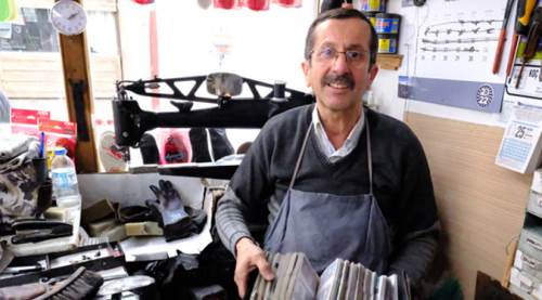 Eskişehirli tamircinin ilginç alışkanlığı