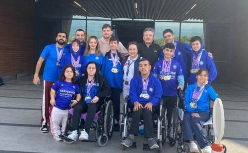 Eskişehirli yüzücülerimizden büyük başarı