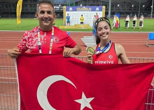 Eskişehirli Zeynep Özkara Balkan Şampiyonu oldu
