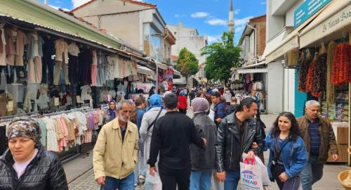 Eskişehirliler bayram alışverişi için çarşıya akın etti