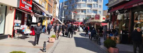 Eskişehirliler çarşıya akın etti: Esnaf memnun!