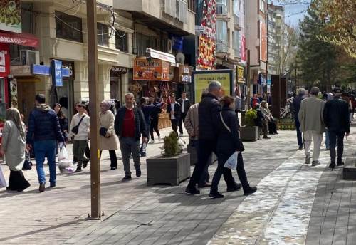 Eskişehirliler güzel havanın tadını çıkarttı