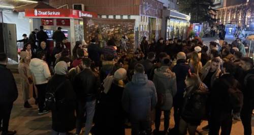 Eskişehirliler hep bir ağızdan eşlik etti