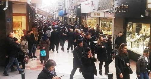 Eskişehirliler kuyumculara koştu: Dükkanlarda altınlar tükeniyor!