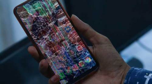 Eskişehirliler telefonunuza iyi bakın: Kırılırsa...