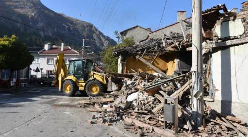 Eskişehirlileri canından bezdiren o bina sonunda yıkıldı