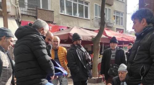 Eskişehirlileri sattıklarıyla başına topladı