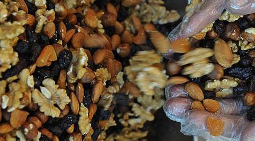 Eskişehirlilerin yılbaşında tadı kaçacak: İşte kuruyemiş fiyatları...