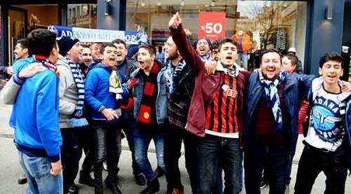 Eskişehirspor - Adana Demirspor maçında dostluk rüzgarları