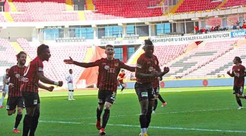 Eskişehirspor - Ankara Keçiörengücü: 2 - 2 (Geniş maç özeti)