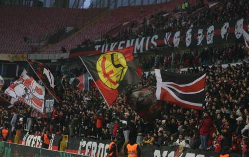 Eskişehirspor - Kütahyaspor maçının biletleri kapış kapış gidiyor