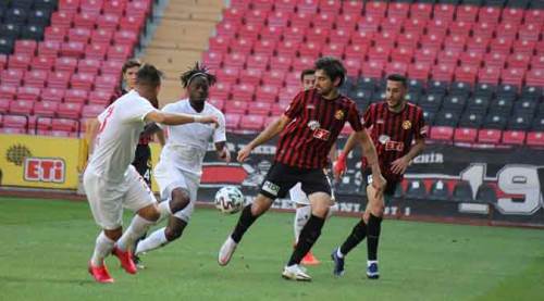 Eskişehirspor - Ümraniyespor: 1 - 1 (Geniş maç özeti)