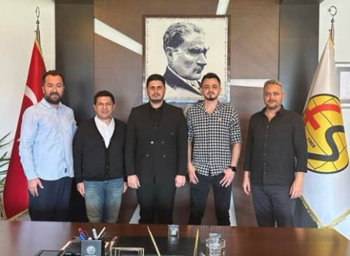 Eskişehirspor'a desteklerini verdiler